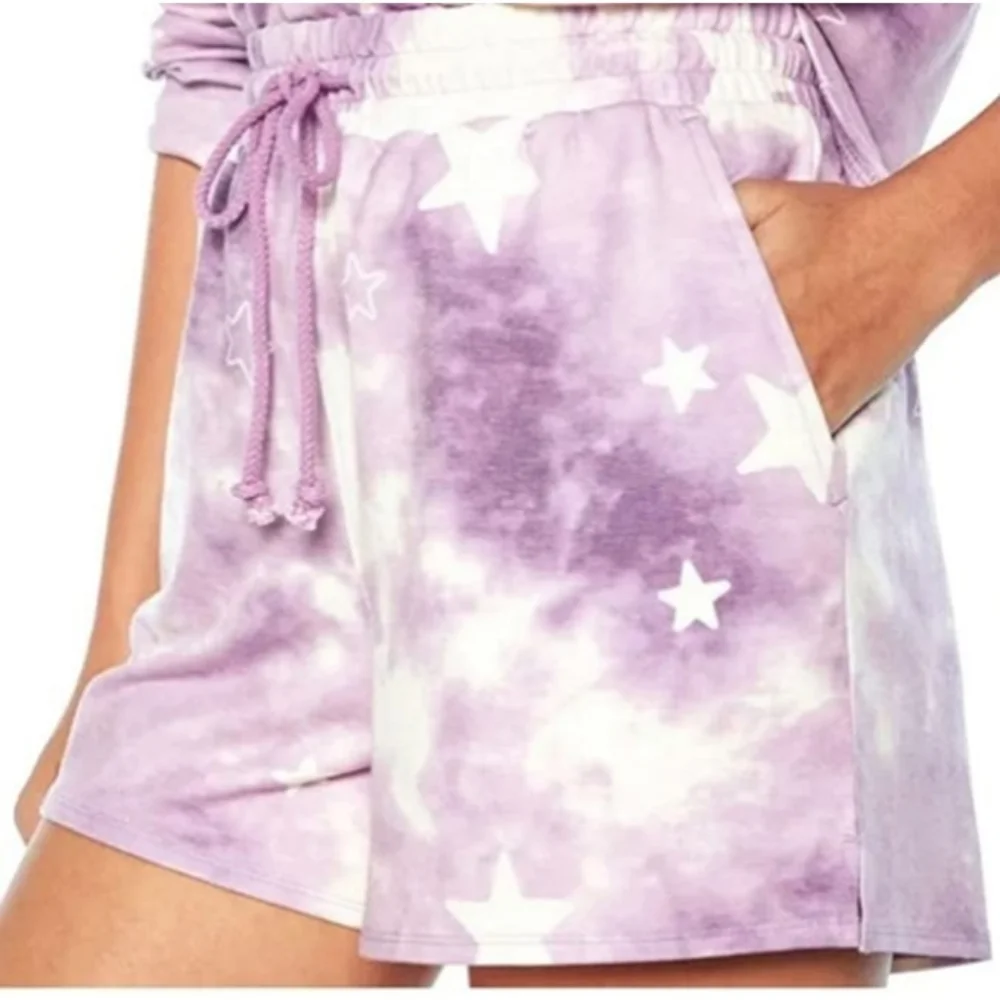 WILDFOX Womens L Tie Dye Stars Sweatshirt & Short Lounge Set NWT - Picture 3 of 6